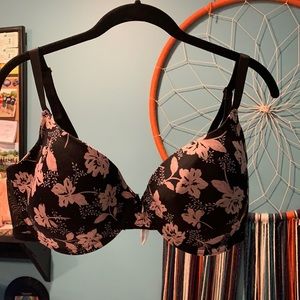 Black and pink flowered new without tags bra underwire, lightly padded